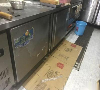 江西宜春超值出售全套廚房設備，含雙層烤箱等，僅售3000元